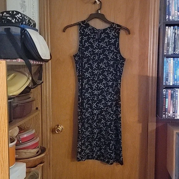 Jessica stretchy black floral dress - Picture 6 of 6
